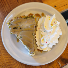 TARTA DE QUESO CON PISTACHOS